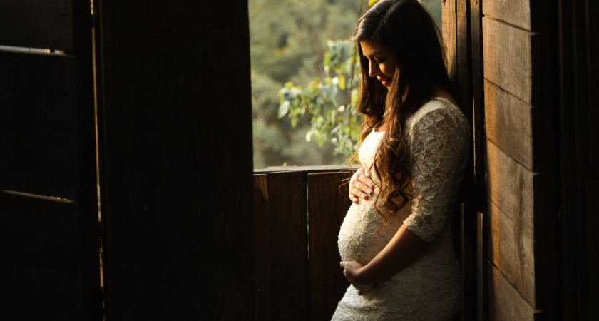 Эксперты Минздрава определили лучший возраст для материнства