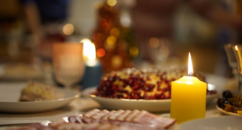 Деликатесы не по карману: что исчезнет с праздничных столов россиян