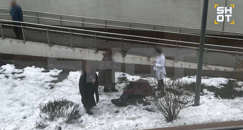Десятиклассник выпал из окна школы в Москве: причины трагедии пока неизвестны