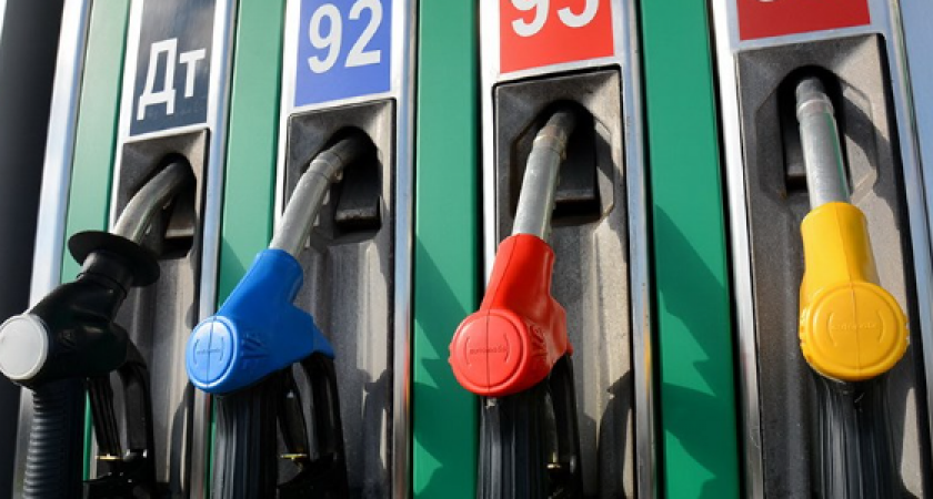 Бензин АИ-98 в Калининграде подорожал на 22% за год: причины и подробности
