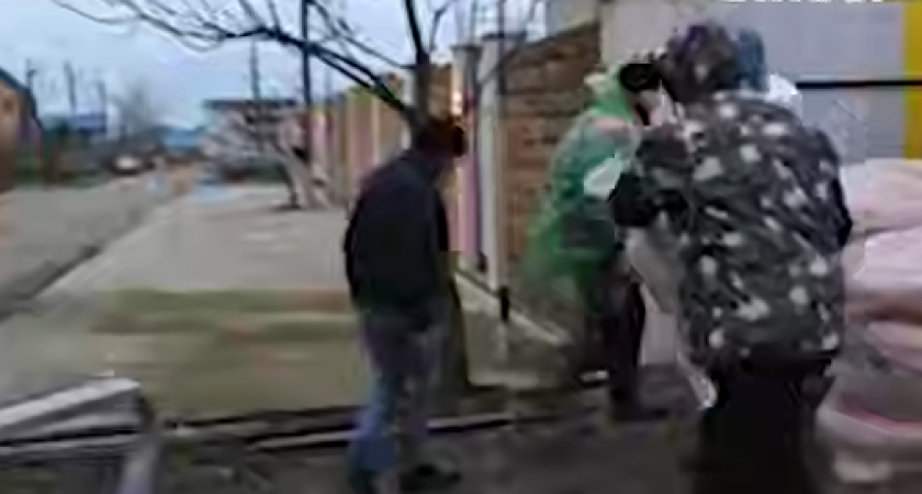 Нефтяной разлив угрожает Чёрному морю и экосистемам Кубани — что делают волонтёры из Калининграда: Видео