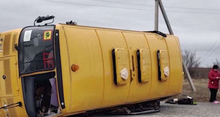 Столкновение школьного автобуса в Волгоградской области: погиб ребенок, пострадали шестеро детей