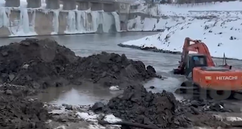 Неожиданное наводнение в Центральной России: мосты смыты, набережные под водой