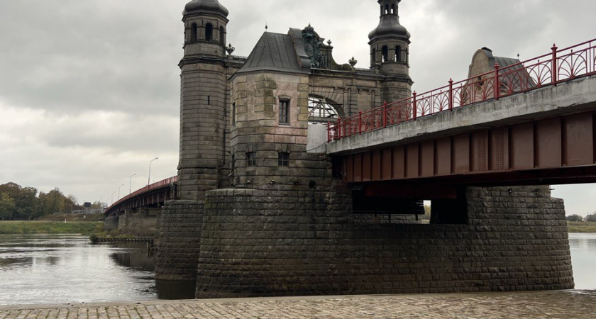 Срезал плоскогубцами накладные ногти: в Советске отец издевался над 13 летней дочерью