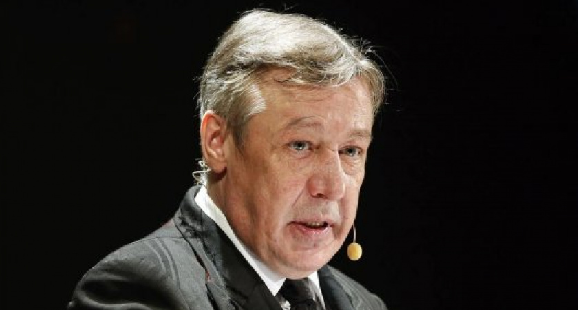 Телефон испортил все: как накажут Ефремова за использование гаджета в колонии