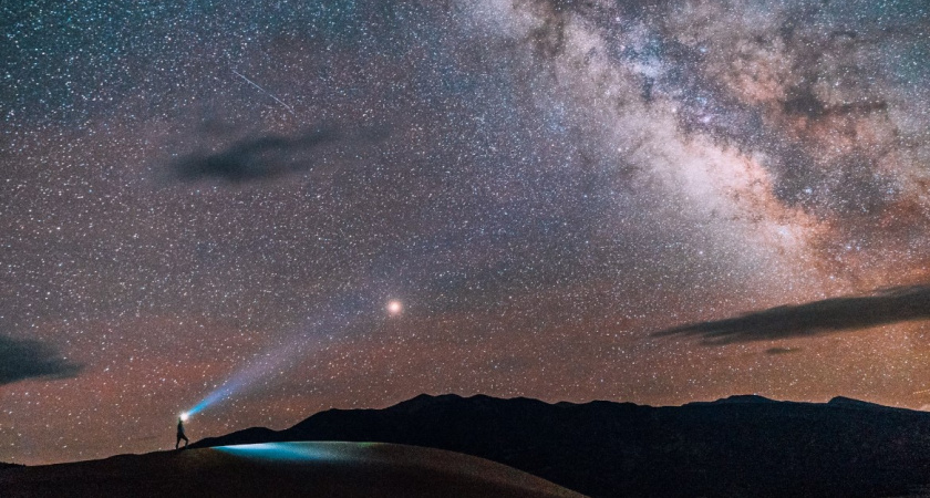 Звезды сделали выбор: этих знаков зодиака ждет встреча с человеком из прошлого в марте 2025 года 