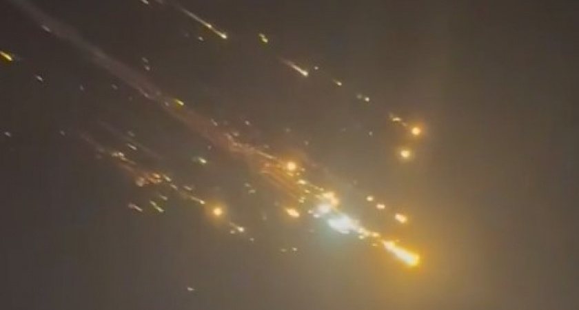 Огненный армагеддон в небе: что очевидцам удалось заснять в небе над Багамами