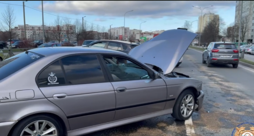 Пьяный водитель BMW устроил аварию с несколькими машинами, не имея прав