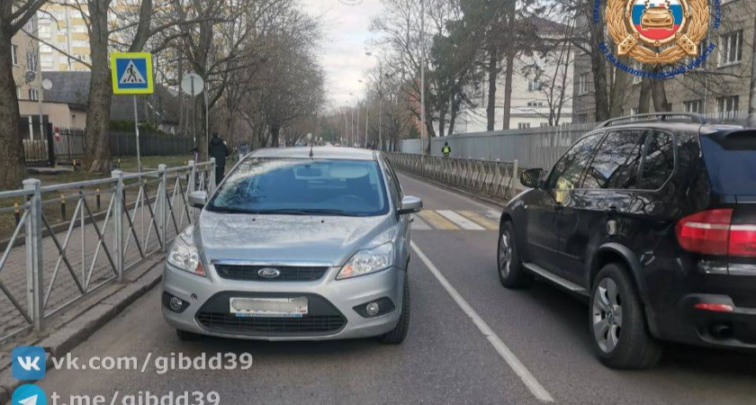 Скорая, полиция, ребёнок в больнице: в Калининграде сбили девочку на пешеходном переходе