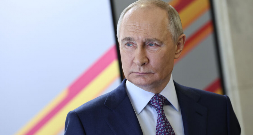 Путин выступит с заявлением без вопросов: Песков объяснил формат ночной пресс-конференции