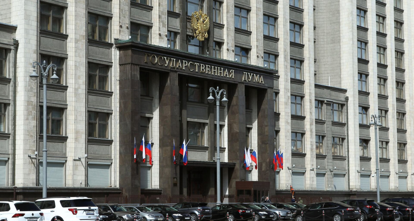 Электронные выборы, арест имущества и справедливость на дорогах: какие законы готовит Госдума в мае