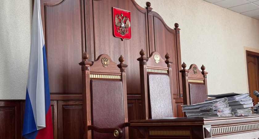 Ударил по рукам топором и угрожал убить: влиятельного бизнесмена обвиняют в жестоком нападении