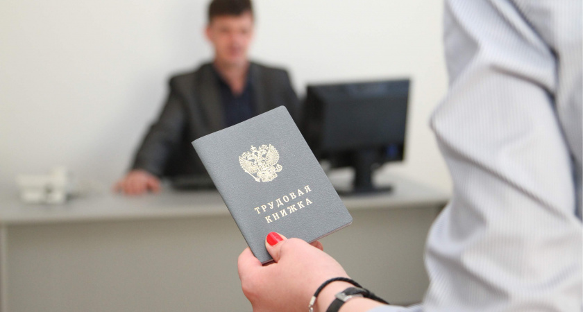 Невестка в бухгалтерии, зять в логистике: как в Калининграде трудоустраивают по знакомству