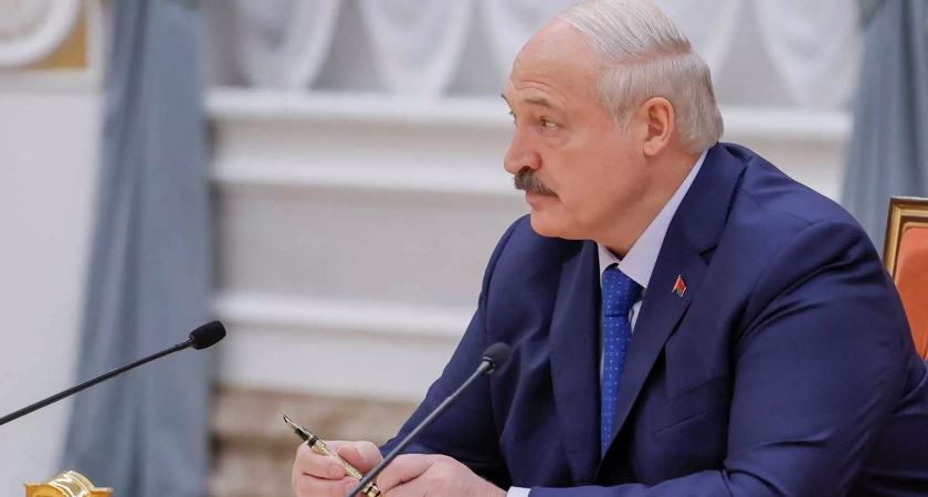 Лукашенко: Беларусь готова поставлять продовольствие в Калининград — в том числе и картошки несчастной