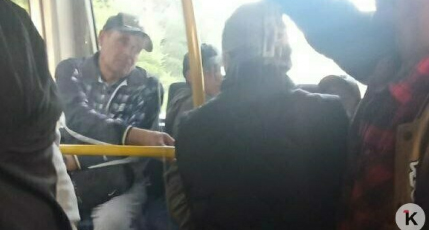 Чуть не выгнали из автобуса: в Калининграде контролёр напал с обвинениями на приезжего и оскорбил жителей «Космы»