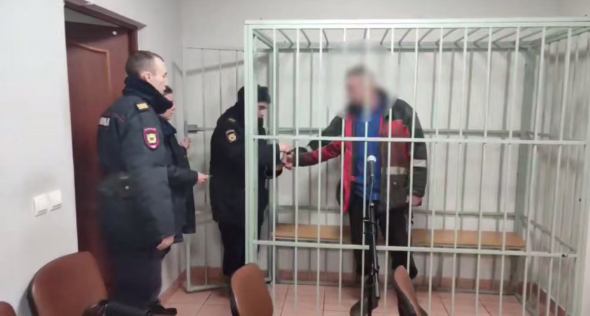 Бил электрическим шнуром: в Советске судят мужчину, издевавшегося над своей дочерью и бывшей женой