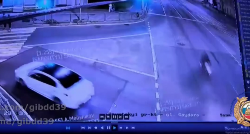 Жуткая авария в Калининграде: мотоциклист попал под колёса легковушки и оказался в больнице