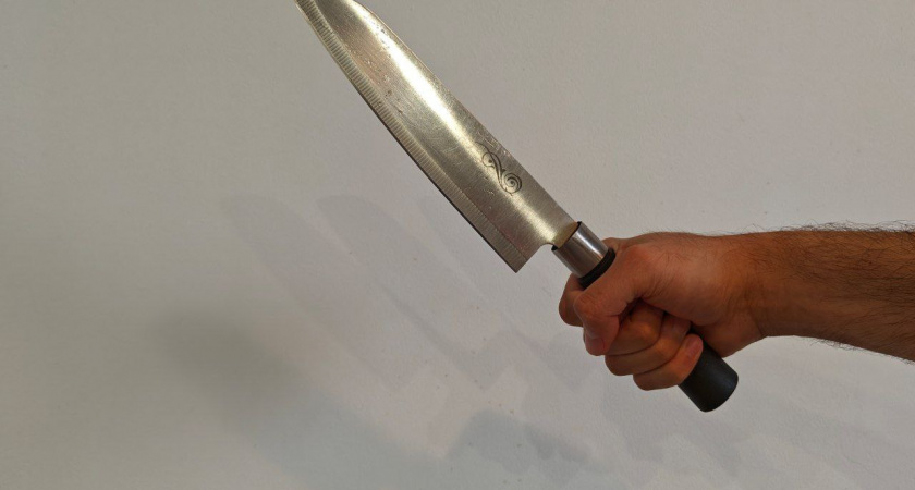 В Краснодарском крае мужчина попытался инсценировать самоубийство жены, но женщина его перехитрила