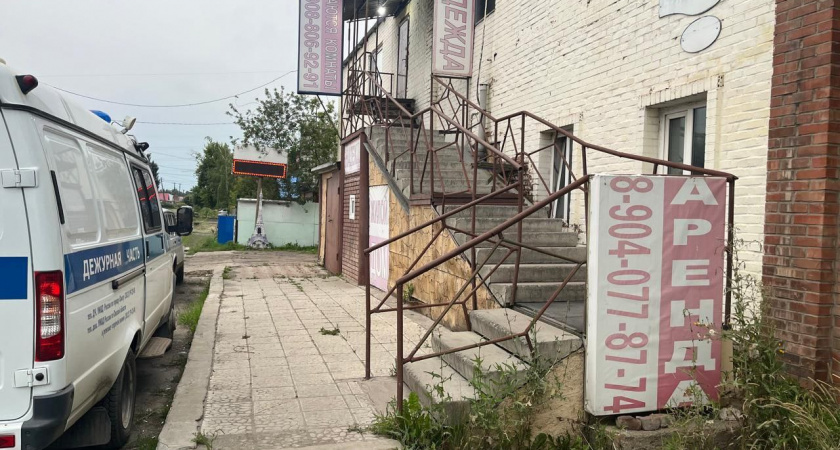 Трагедия в омской гостинице: 16-летнюю девушку подозревают в убийстве новорожденного, тело нашли в мусорном ведре