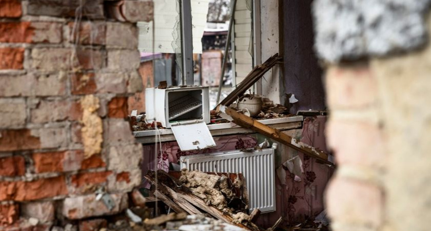 Мощный взрыв в Саратове разрушил 10 этажей жилого дома — но выжившие есть