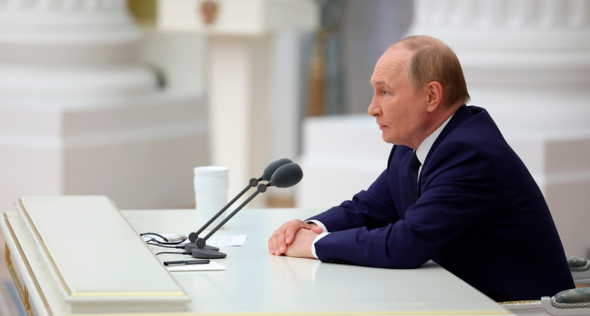 Перед саммитом на Аляске Путин провёл закрытое совещание: что обсуждали — главное