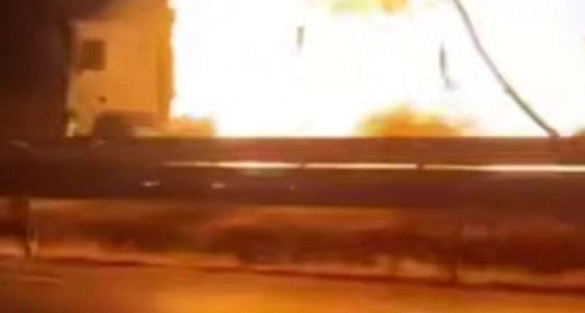 Пылающий грузовик в Турции мчался по трассе восемь километров, превращая дорогу в огненный ад