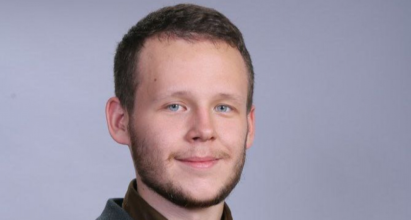 Прямо в школьном кабинете: в Петербурге историк обвиняется в изнасиловании и создании порнографии с ученицей