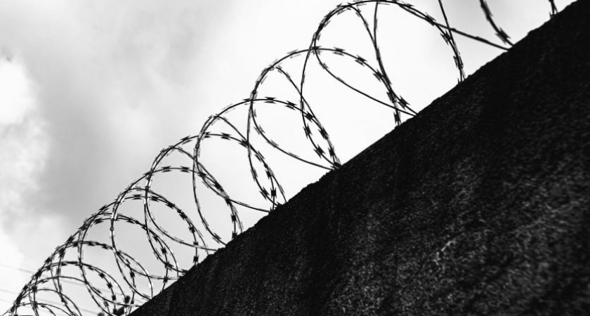 Шокирующая история: 17-летняя китаянка продала парня за границу и уехала отдыхать в Таиланд
