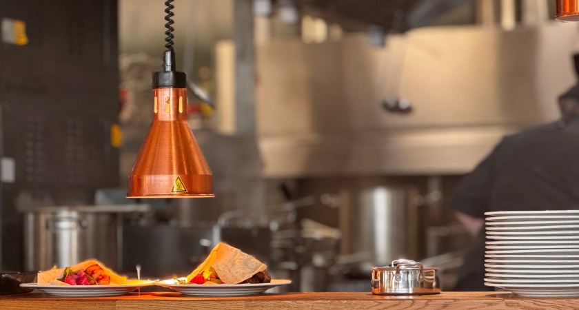 Россияне назвали лучшие и худшие города для обслуживания в кафе — удивительные результаты