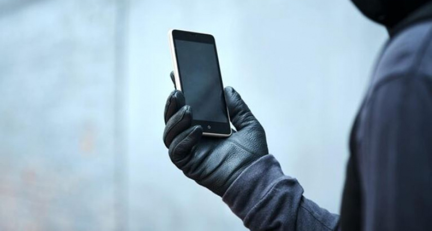 Жителю Светлогорска грозит до 5 лет за кражу телефона у пожилого мужчины