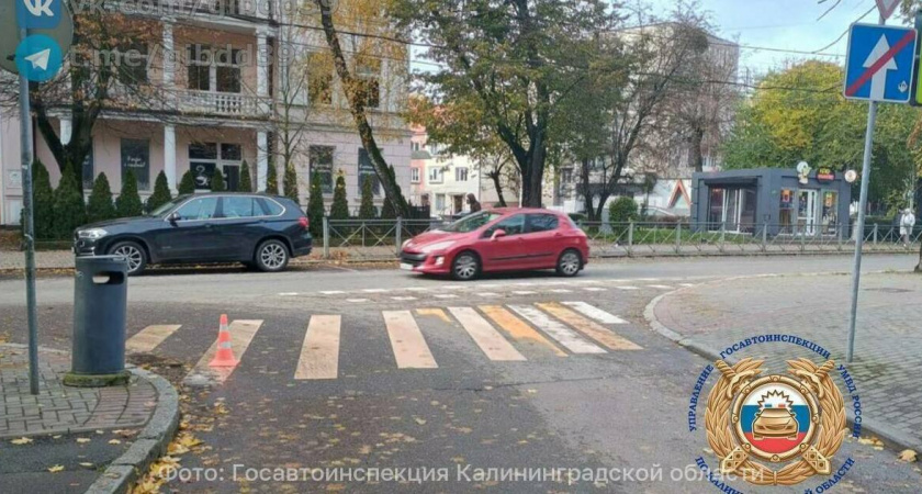 В Калининграде очередное ДТП на переходе: пешеход попал под колёса на Комсомольской