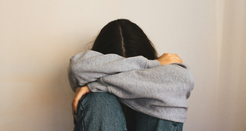 75% женщин чувствуют себя «не на месте»: как синдром самозванца рушит карьеру и уверенность — простые способы бороться