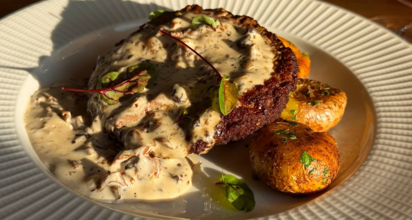 Почему отказ от еды после 6 вечера — устаревший совет и как правильно планировать ужин