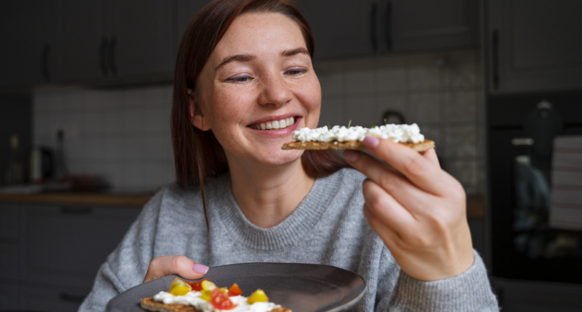 Не борщом единым: диетолог Гончар объяснила, почему осенью толстеют даже те, кто ест «правильно»