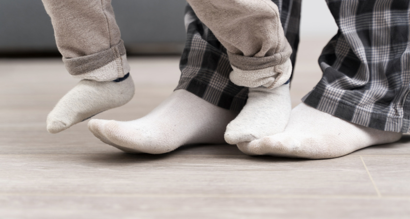 Даже самые затоптанные носки станут белее альпийского снега — лайфхак из СССР работает круче отбеливателя