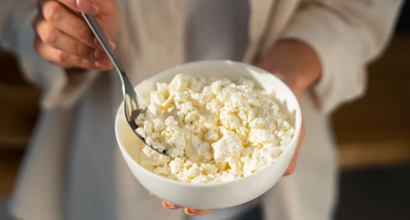 Как отличить настоящий творог от фальшивки? Вам нужна лишь 1 капля аптечного раствора и 60 секунд времени