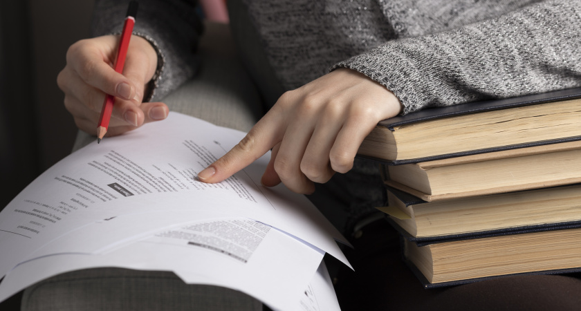 Это слово сбивает с толку и учителей, и дикторов: где на самом деле ставить ударение в слове “асимметрия”