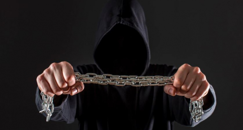 Калининградец в розыске после побега из-под ареста в Белгородской и Воронежской областях — его обвиняют в убийстве и изнасиловании