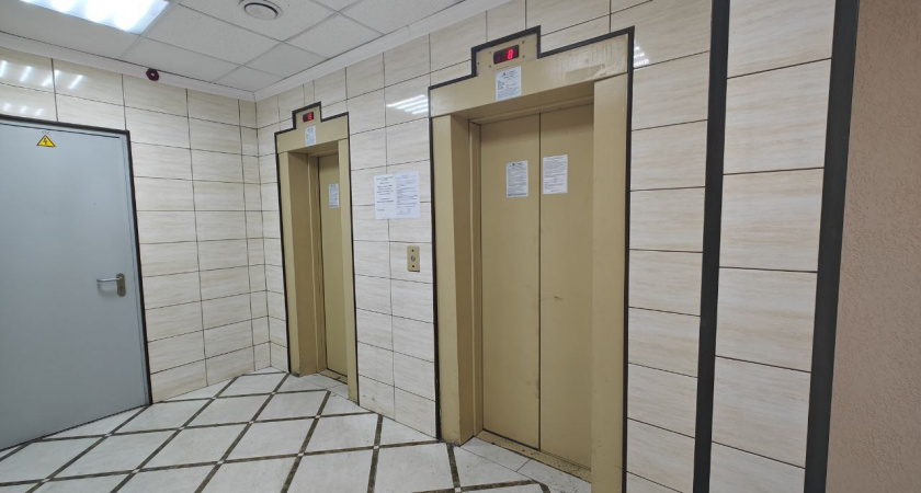 В Калининградской высотке сорвался лифт с пассажирами