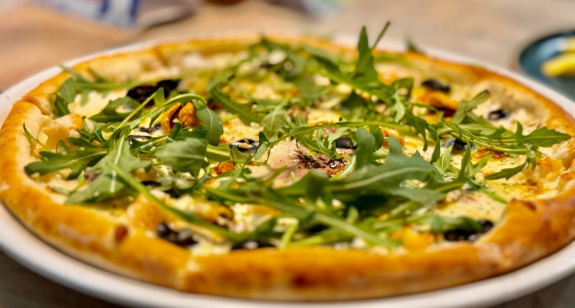 Пицца за 10 минут на сковороде: без дрожжей, без духовки, но с тем самым ароматом, как из настоящей печи