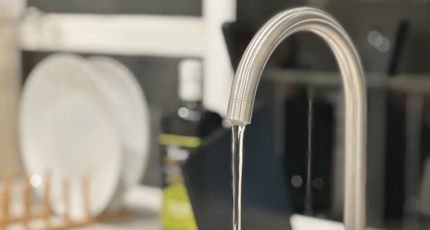 250 литров воды на человека в сутки - это уже перебор: тарифы на ЖКХ снова повышают - сколько будем платить в 2026-ом