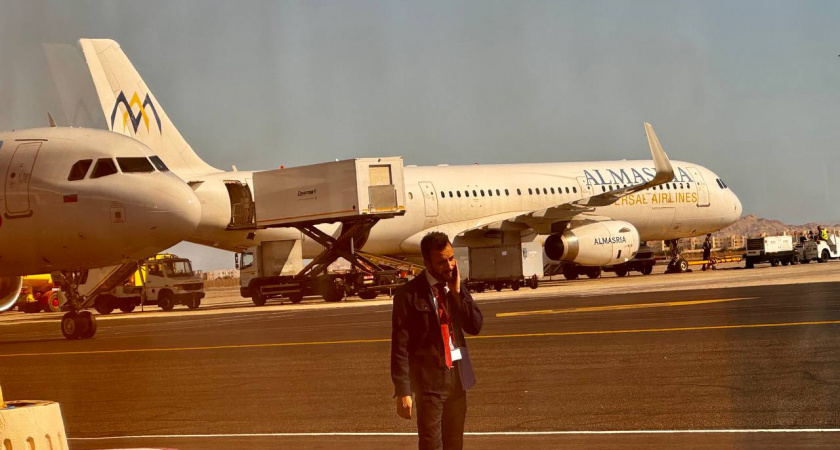 Почему в самолет нельзя надевать джинсы или кроссовки? Стюардесса все подробно объяснила