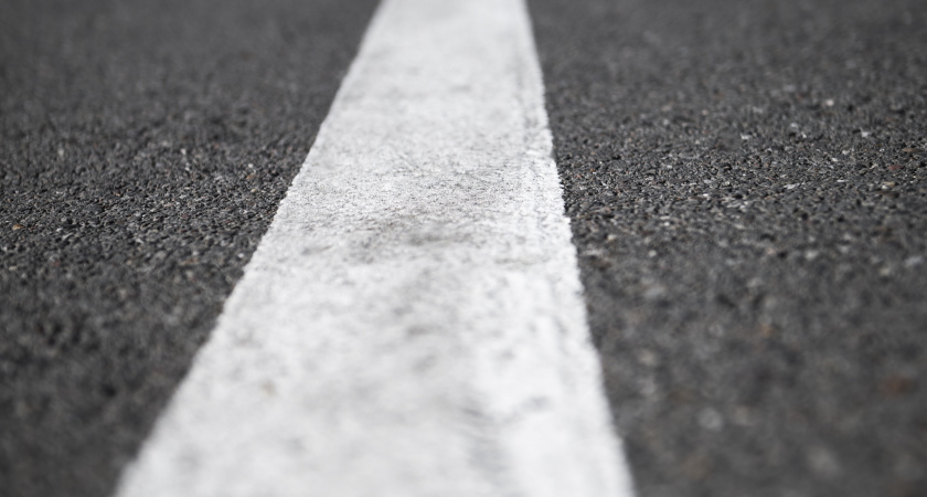 Наехали одним колесом на сплошную линию? Верховный суд разъяснил, когда лишат прав, а когда нет