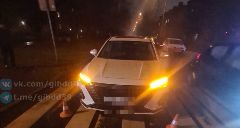 В Калининграде иномарка сбила пешехода на «зебре»: пострадавший госпитализирован