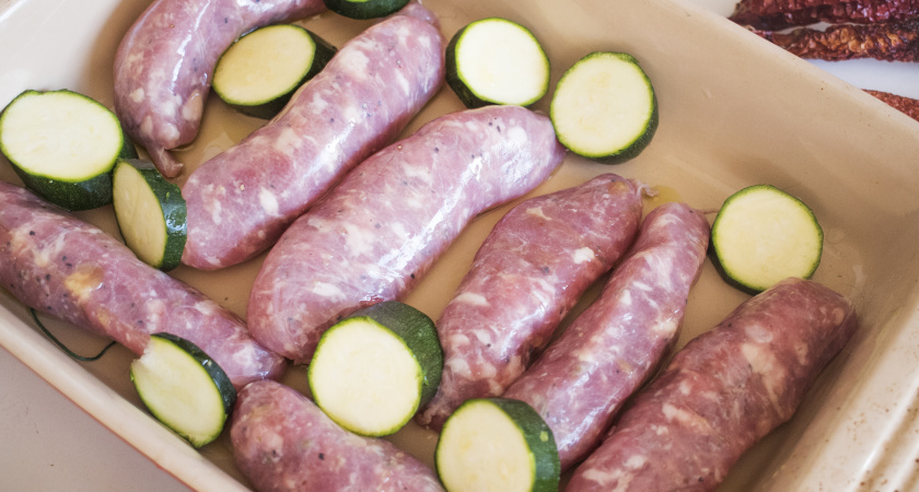 Кладу фарш в банку — утром получаю гору натуральной колбасы без химии и "Е"шек: вкуснее еще никто не готовил