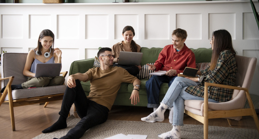 Кого лучше не пускать в дом, даже если фамилия одна — мудрые слова, которые стоит услышать