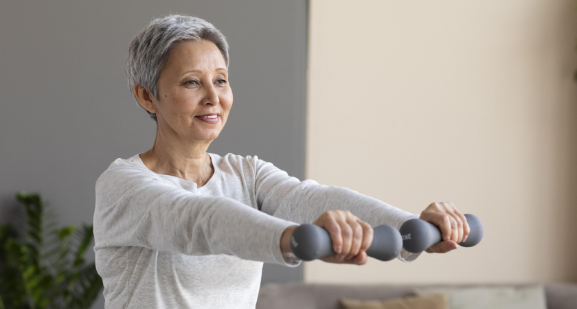 Включите таймер на 10 минут — и потом будете рассматривать в зеркале осиную талию: 5 упражнений, которые "плавят жир"
