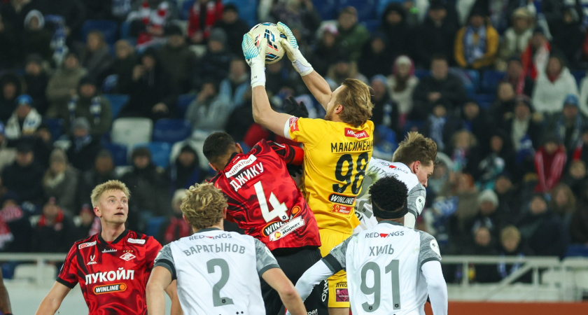 Доиграли без Талалаева: «Балтика», несмотря на удаления игроков и тренера победила «Спартак»
