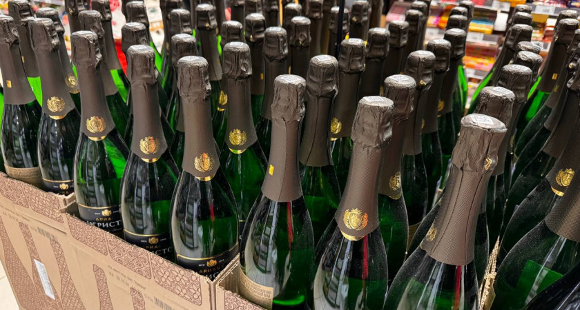 Калининград в середине списка по стоимости шампанского: где дешевле всего стоит игристое в России и сколько у нас 