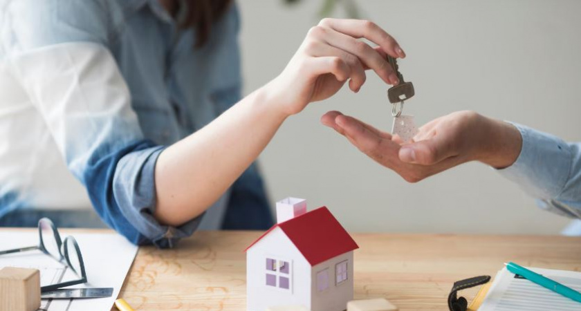 Сколько лет калининградцу копить на первый взнос по ипотеке: стал известен точный срок